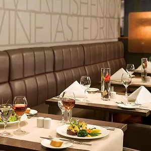 **** Otel Novotel West Almanya