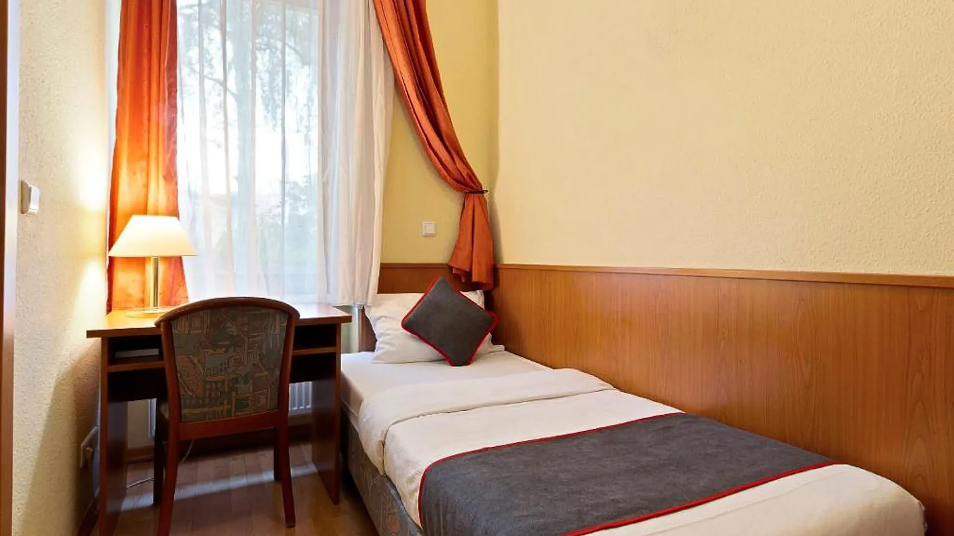 Hotel Bohemia برلين ألمانيا